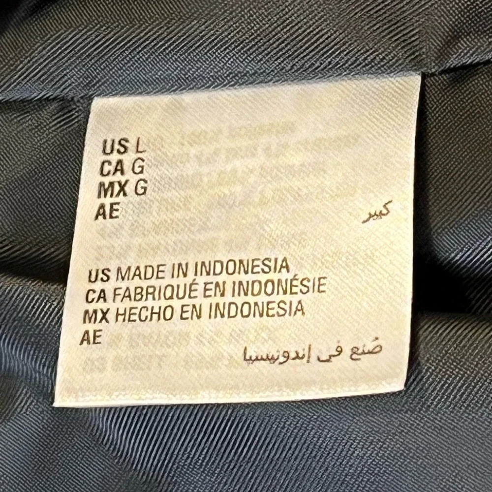Mode of One Single Vested Men's Blazer, 3-Button, Color Black,‎ Size Large